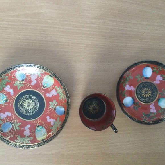 lot of 3 Vintage Japanese hand painted eggshell red porcelain cup, saucer, plate - Picture 4 of 4